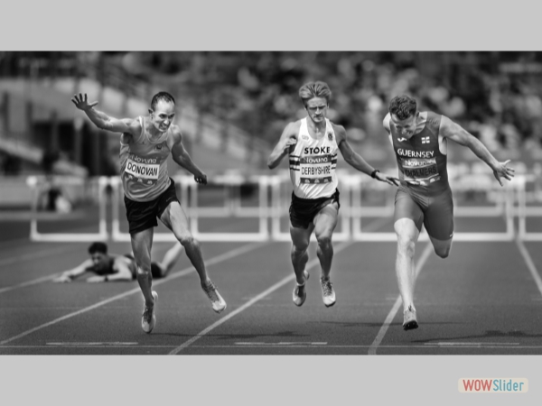 400M Hurdles Finish - Peter Milsom